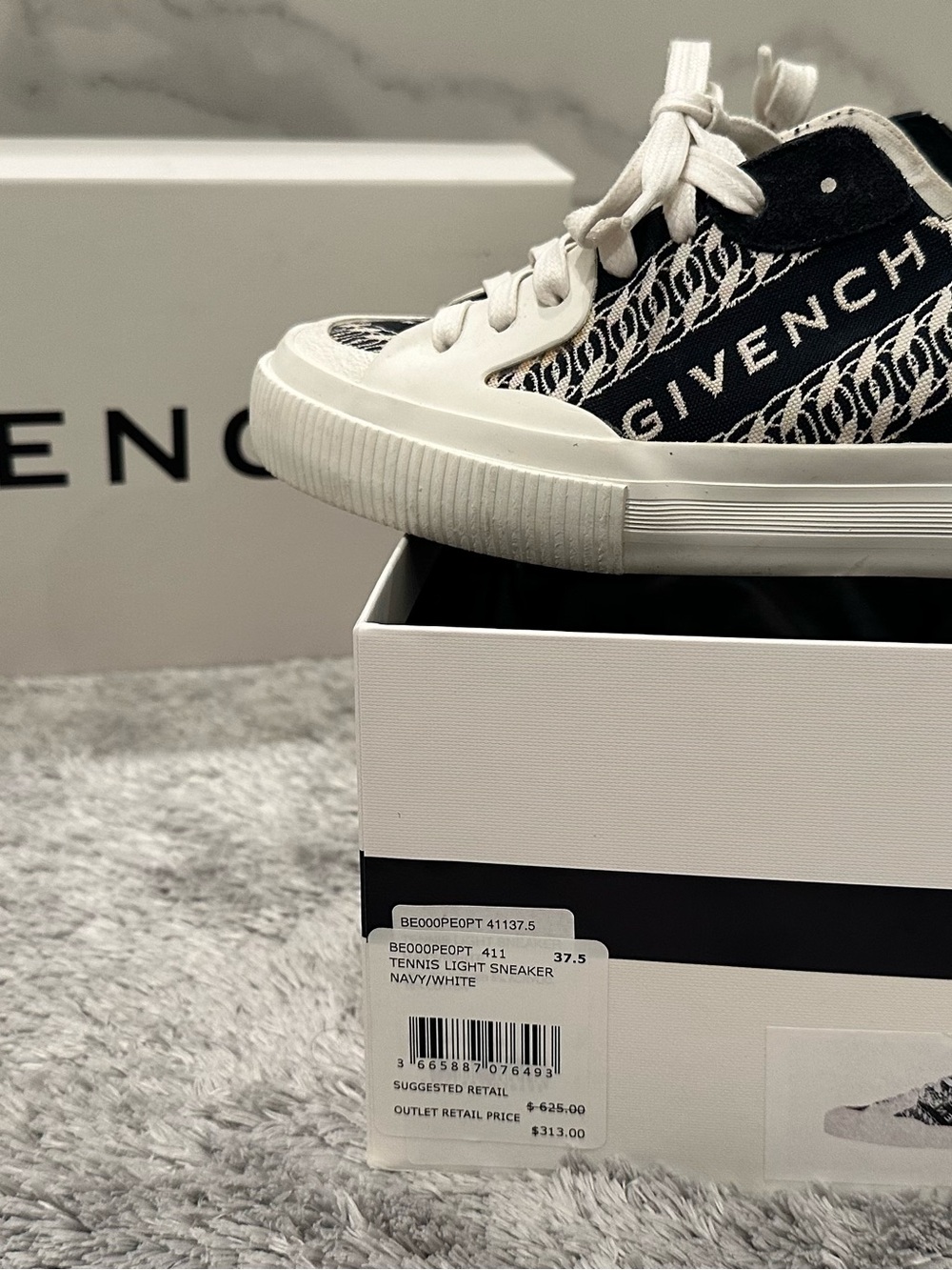 Givenchy Navy and White Logo Low-Top Sneakers - Picture 3 of 6